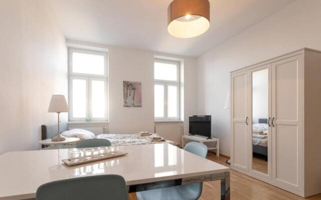 Zwischen Schönbrunn und dem City Center. Apt. 23