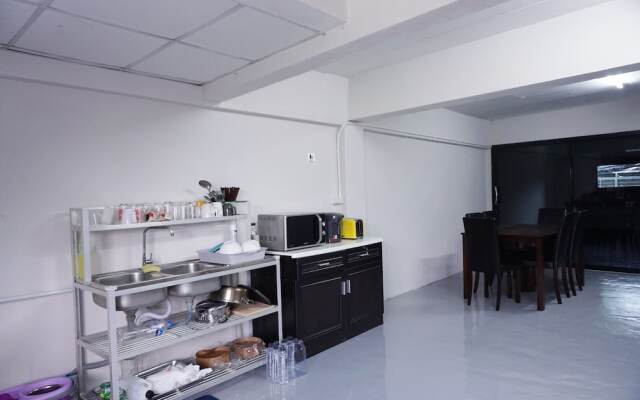 OYO 723 Lamphun Hostel