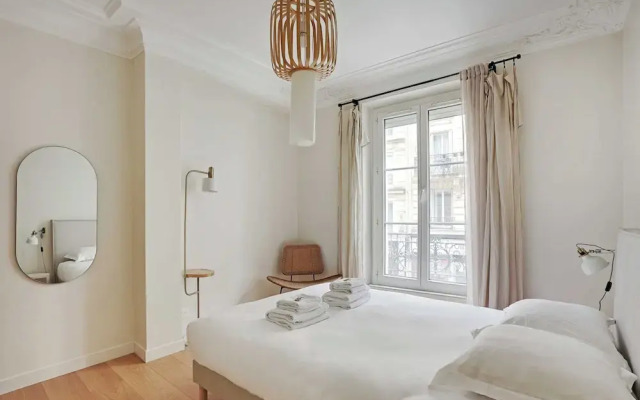 Authentic Apartment - 3br/8p - Clignancourt