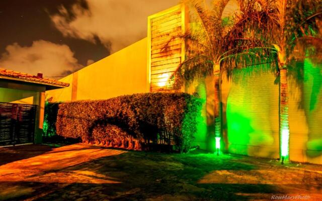 Toulouse Motel