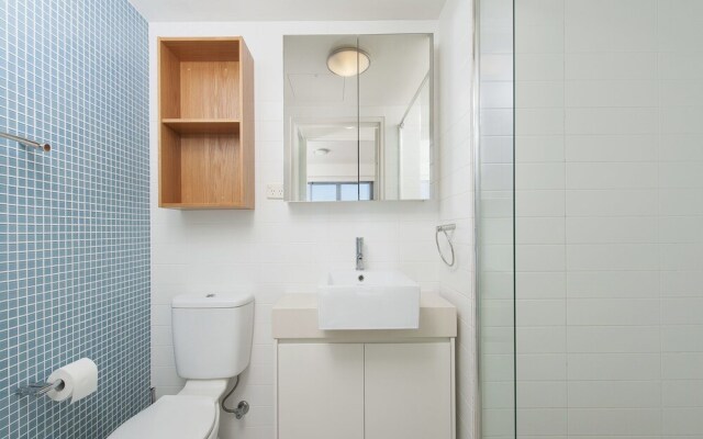 Cote D'Azur,  Unit 41/61 Donald Street