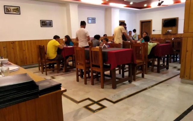 The Posh Hotel near Mall Road with Hassle Free Covered Parking