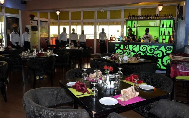 Serendib Hotel and Suites