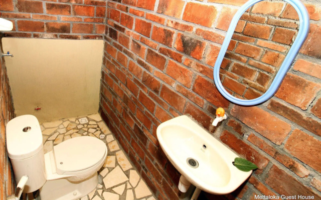 Mettaloka Guest House and Art Space