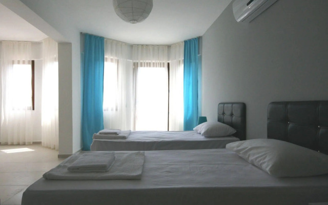 Hi̇mm Hotel