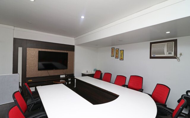 Capital O 3194 Hotel Dayal International