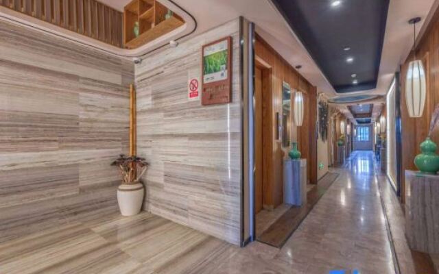 Pinghu Baimei Hotel (East Lake Scenic Area Branch)