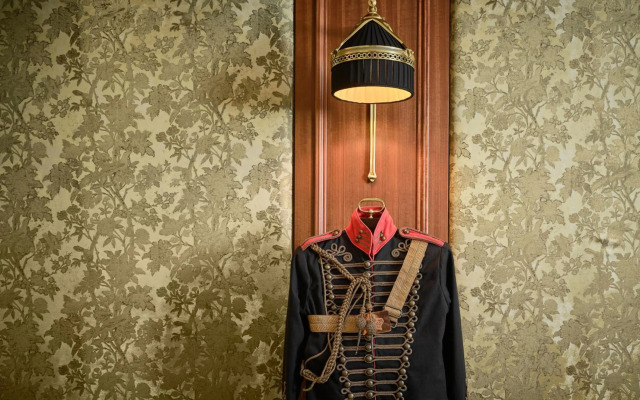 Maxwell Reserve Singapore, Autograph Collection
