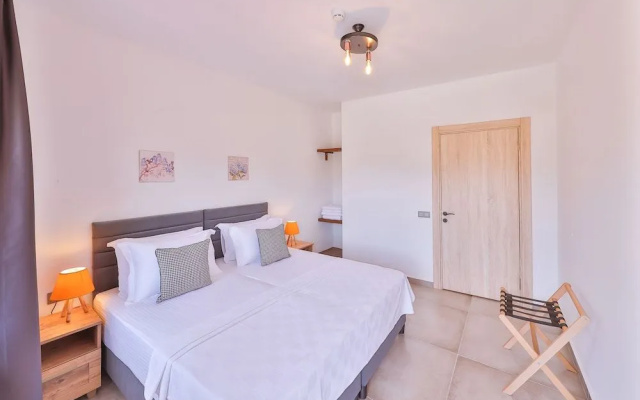 Thomas Suites Datca