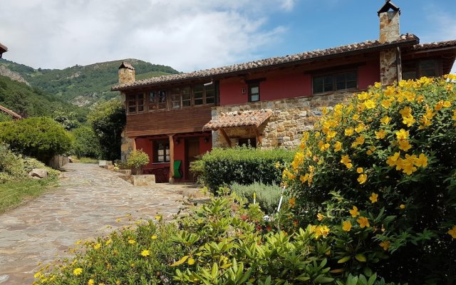 Alojamientos Rurales Valle de Bueida
