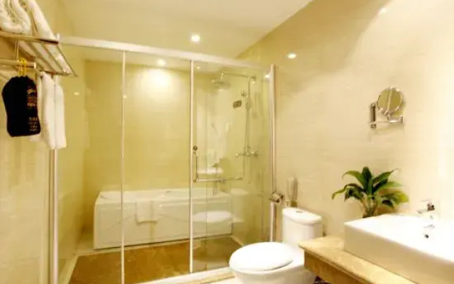 Jintan Square South Great Wall Hotel (Tongren Station Branch)