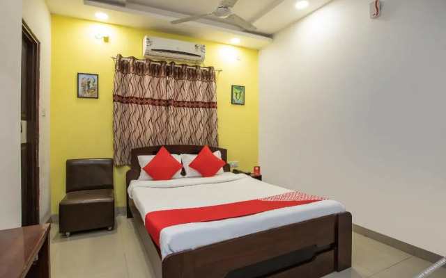 Hotel New Luxury Royale By OYO Rooms