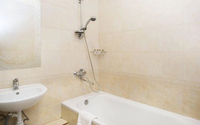 Hotel Status Apartments