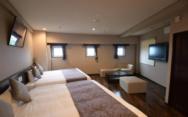Rycom Crystal Hotel