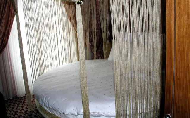 Salinas Istanbul Hotel