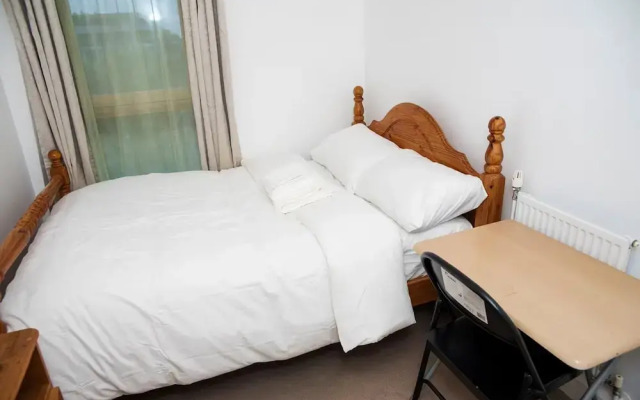 Shorditch Apartment Sleeps 6