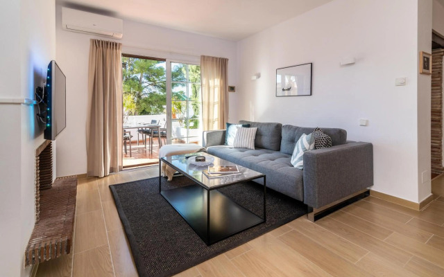 Newly renovated 3 bedroom apt next to Puerto Banús