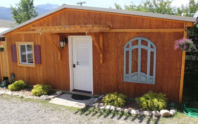 Yellowstone's Treasure Cabins