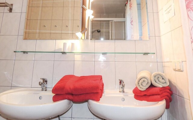 Beautiful Apartment in Kleinarl With 3 Bedrooms and Wifi