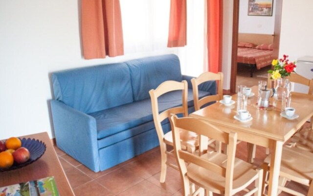 Carefully Furnished Bungalow With 2 Bathrooms, 7km From Pula