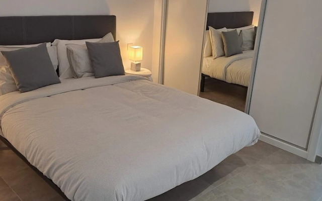 E1 Suites - Hosted by Sweetstay