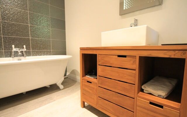 Andover House Hotel & Restaurant - Adults only