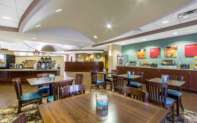 Comfort Suites Lady Lake - The Villages