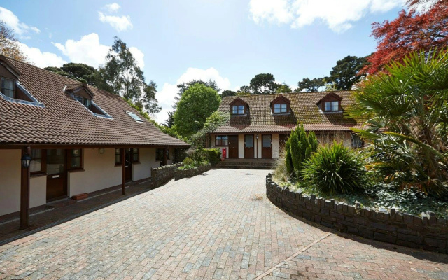 The Cedars Inn by Greene King Inns