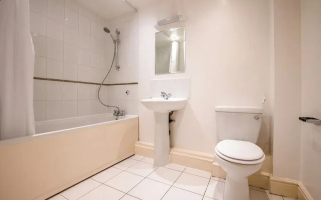 Kensington & Earls Court 1 bed Apartment - 4 Guest