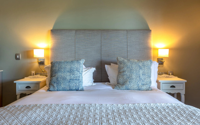 Whale Rock Luxury Lodge