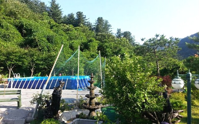 cheongpyeong iris pension