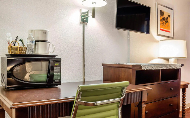 Rodeway Inn near Ft Huachuca