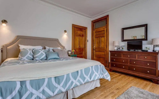 Dunn House Bed & Breakfast