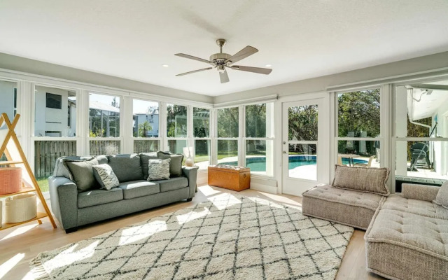 Sarasota Waterfront Pool Home With Dock