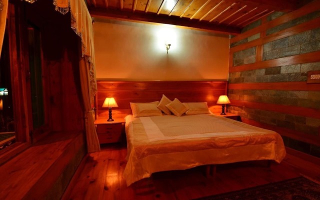 Himalayan Kothi Kais