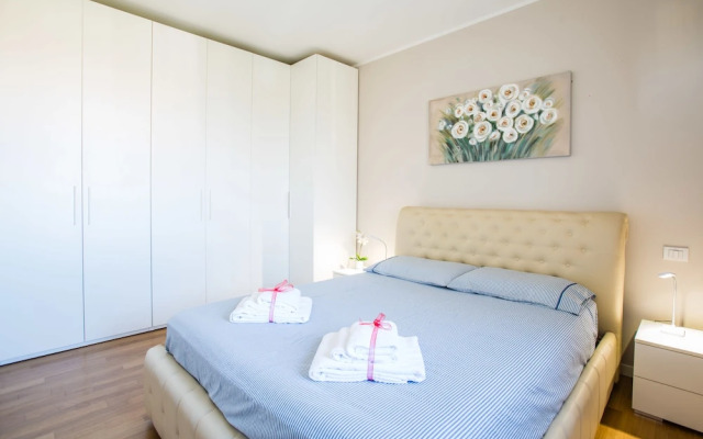 Bright Apartments Desenzano - Cascinale Pool 1