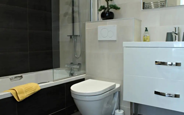 Viva Riviera Modern 2 Bedrooms balconies