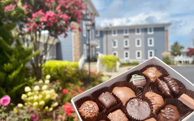 Comfort Suites Chincoteague Island Bayfront Resort