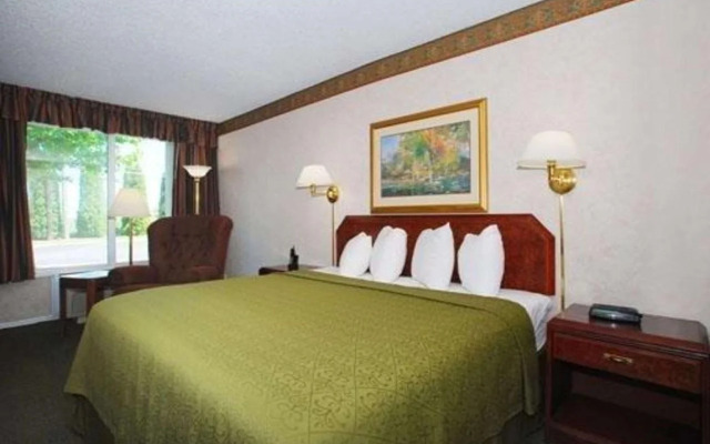 Rodeway Inn Conference Center