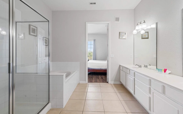 4816 Cayview Avenue #407