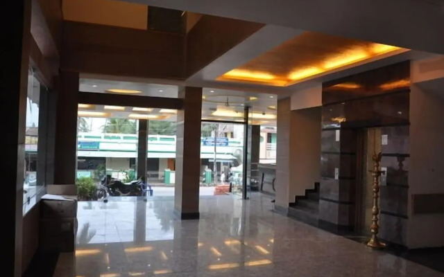 Hotel Tamizh Park