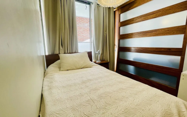 Urban Yard Bus Terminal Home Office Pool Wifi