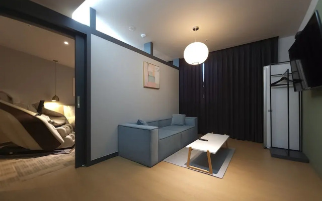 Brown Dot Hotel Jinju Chungmugong