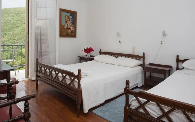 Theoxenia Hotel