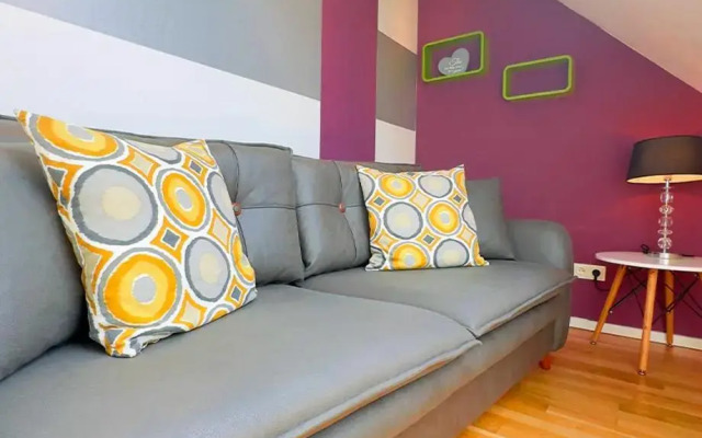 Elegant Duplex Danube Canal