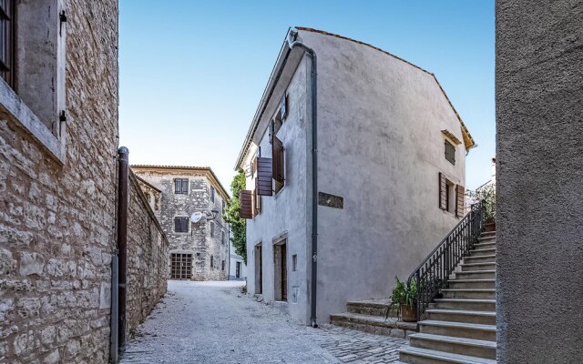 Nice Home in Bale With Wifi and 2 Bedrooms