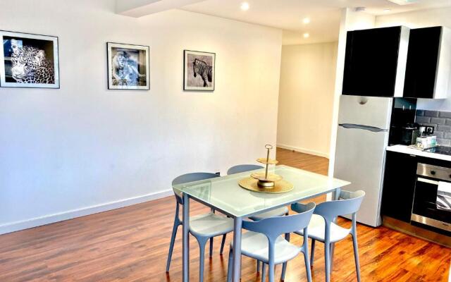 LE CARDINAL, appartement avec parking privé, gare, centre ville,