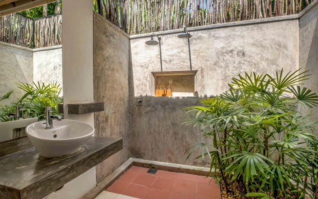 Refurbished Family Village House With Private Pool