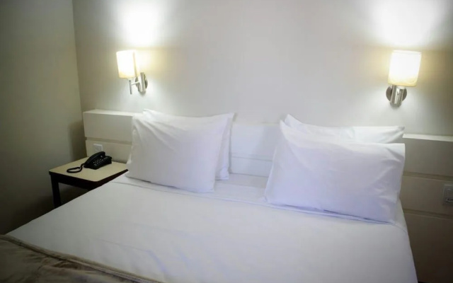 Flat Oeste La Residence