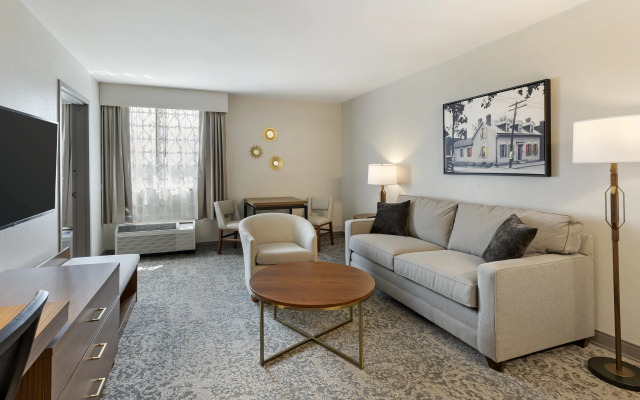 Best Western Plus The Charles Hotel
